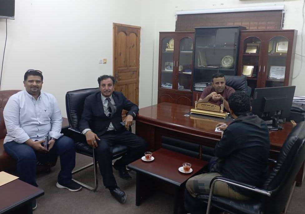 وكيل وزارة الصحة لقطاع الرعاية الصحية الاولية يلتقي بمدير مكتب الصحة بأحور