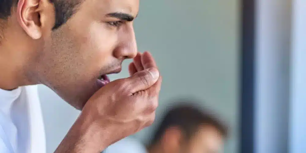 طرق طبيعية لمنع رائحة الفم الكريهة.. تعرف عليها