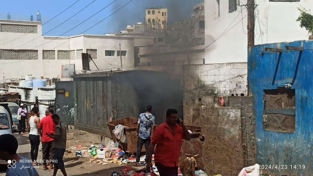 شاهد :صور أولية لحظة نشوب حريق في مدينة كريتر