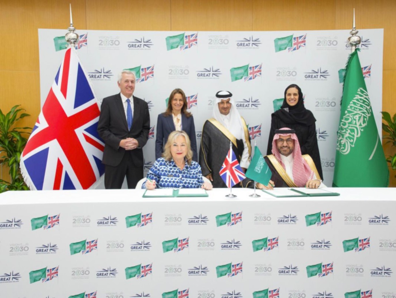توقيع اتفاقية لتعزيز الروابط السياحية بين السعودية والمملكة المتحدة